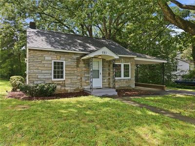 221 Zollicoffer Ave