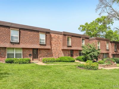 13484 Coliseum Dr