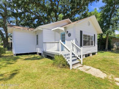 313 Church Ave