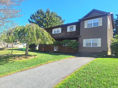 13 Park Ln N