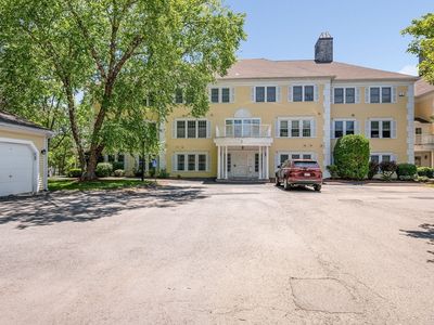1 Riverview Blvd APT 2-202