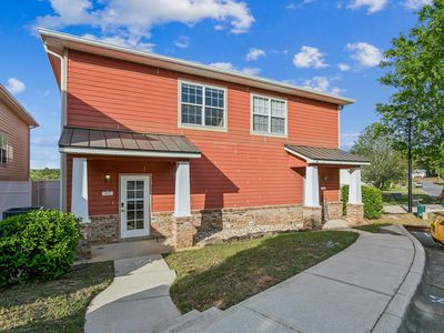 813 Arbor Lake Dr