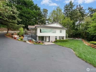 8953 NE 116th Place