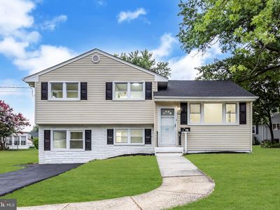 11 Pleasant Valley Dr