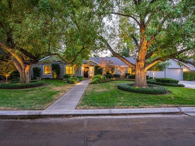 415 N Montgomery Court