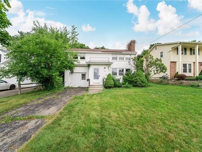 65 Parkwood Dr