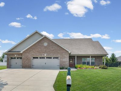 4310 Amesbury Dr
