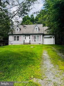 2444 Winding Way