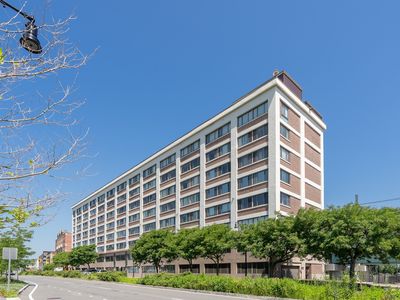 169 Monsignor Obrien Hwy APT 309