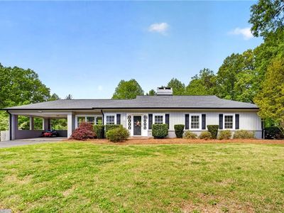 210 Pinedale Dr