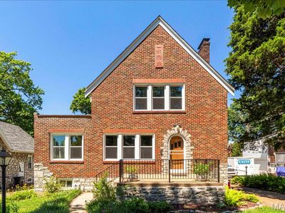 3057 Delavan Dr