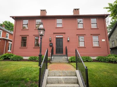 1029 Main St