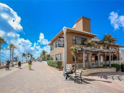 302 New Hampshire St #3AB