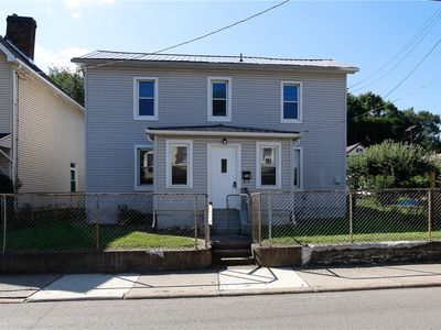 750 Grove Ave