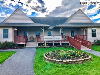 301 Pinnacle Inn Road UNIT 2215