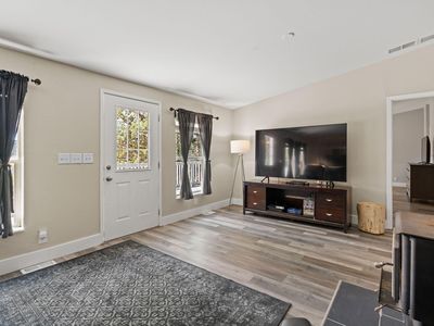 1100 Hastings Tie Rd