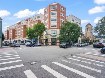 48 S Park St #502
