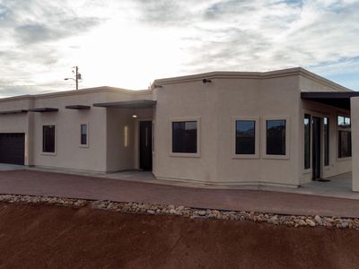 1221 Circulo Yerba Buena