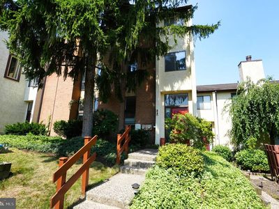 88 Palace Ct