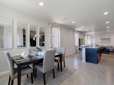 2450 Royal Troon Rd NE