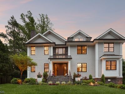 290 Long Hill Dr