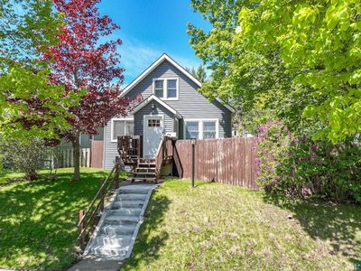 1217 102nd Ave W