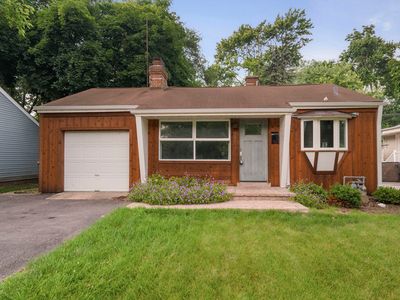 270 Lagoon Dr