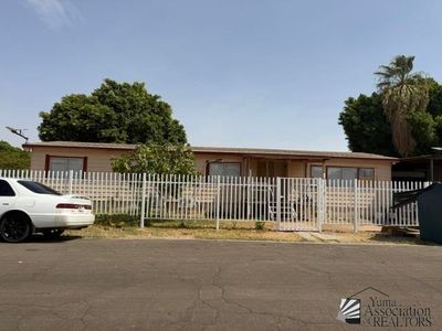 8177 S Apache Ln