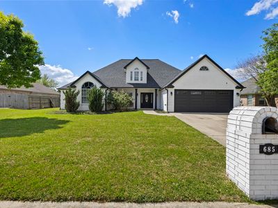 685 Winchester Dr