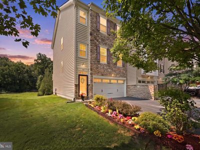 Property at 325 Latrobe Dr, Newark, DE
