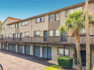 6305 NEWTOWN CIRCLE #5B4