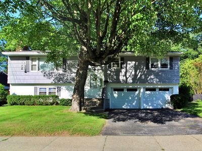 30 Roseade Parkway