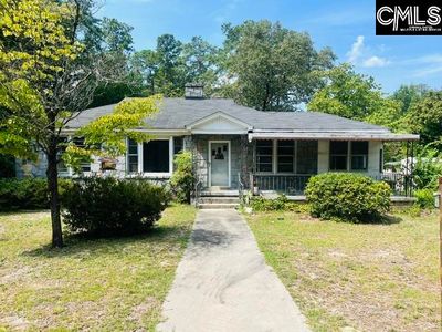 215 Greenwood Rd