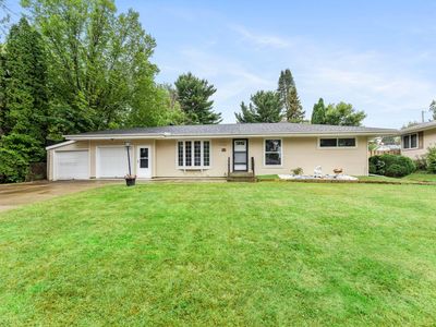 3907 Lakewood Ave