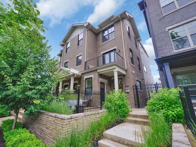 1320 Forsythe Ave