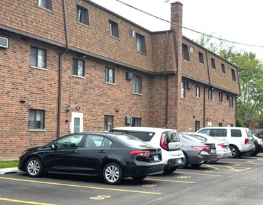 495 McHenry Rd APT 1B