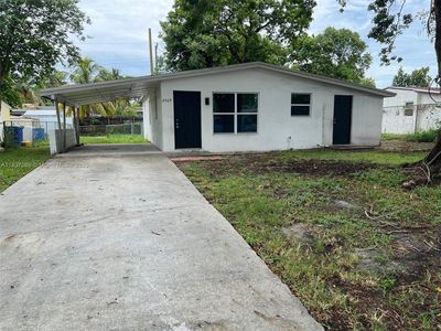 2569 NW 61st Ave