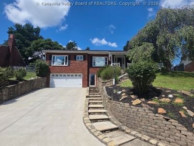 117 Honeysuckle Ln