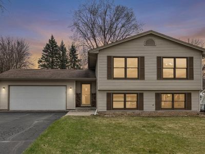 738 N Hay Lake Rd