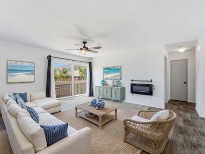 405 Requeza St APT H12