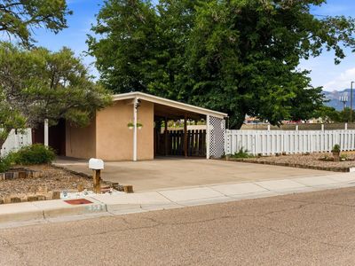 3527 Hendrix Rd NE