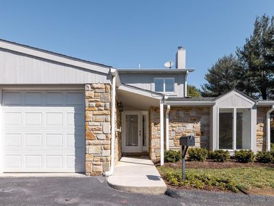 22 Stone Manor Ct #22