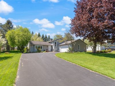 Property at 9 Falling Brook Rd, Fairport, NY