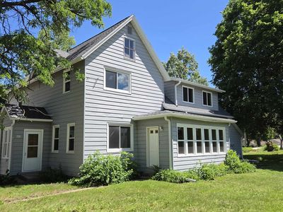 402-404 S Main St