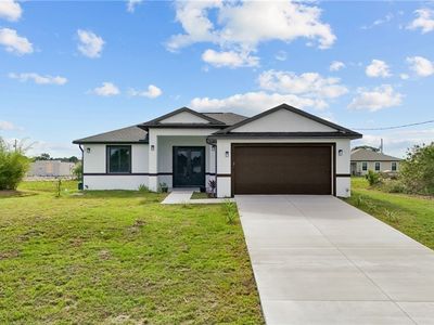 8033 Oakleaf Cir
