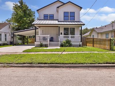 802 Thomas Ave