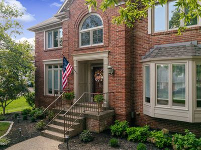 800 Lake Forest Pkwy