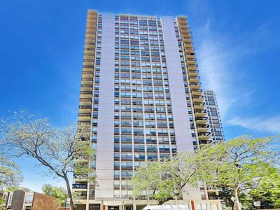 1355 N Sandburg Ter APT 1002D