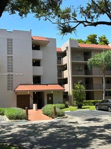1811 Sabal Palm Dr APT 204