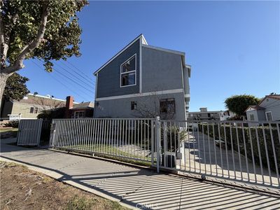 Property at 312 E Plymouth St APT 4, Inglewood, CA